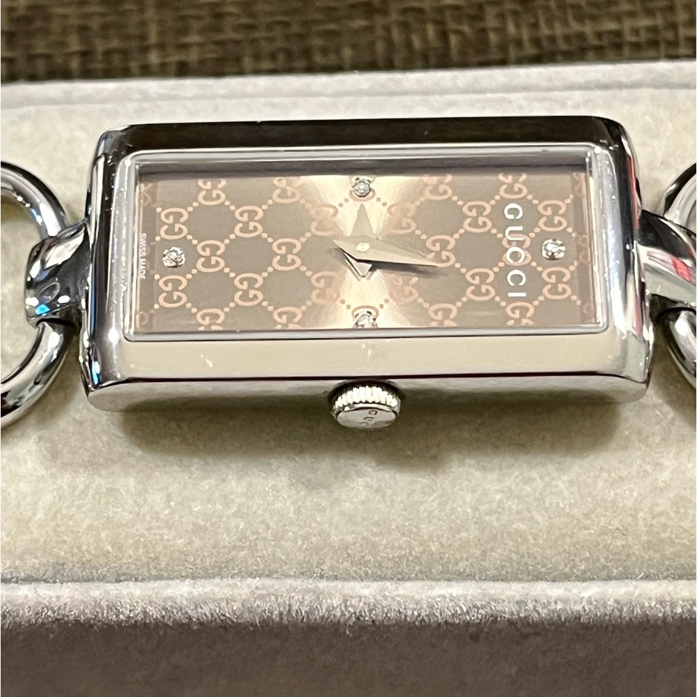 GUCCI PRE-LOVED AUTHENTIC ‘TORNABUONI’ 119 SST BRACELET 4 DIAMONDS WATCH - Picture 4 of 17
